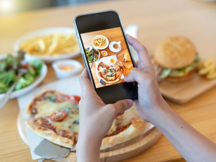 Como-Tirar-Fotos-Irresistíveis-de-Alimentos-para-Redes-Sociais-A-Arte-de-Deixar-Seu-Público-com-Água-na-Boca-